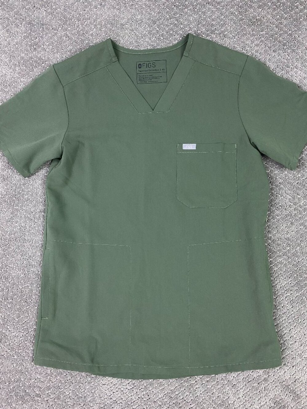 Figs Chisec 3 Pocket Scrub Shirt Top Men's XS Olive Green NWOT TM3000